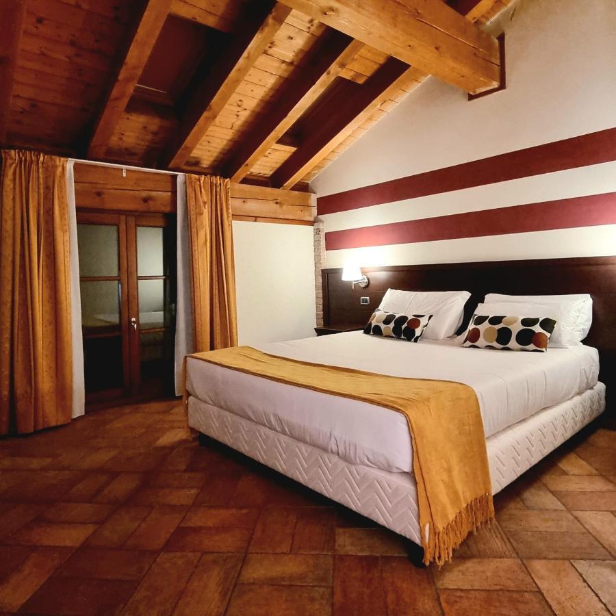 Country Hotel Castelbarco Vaprio dʼAdda Extérieur photo